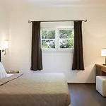 Hydra Resort