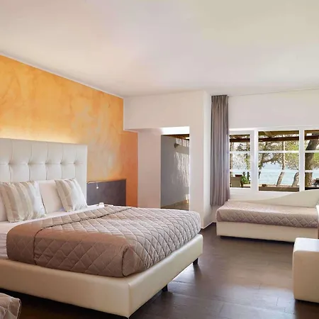 Üdülőközpont Hydra 5*