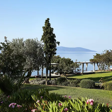 Hydra Resort