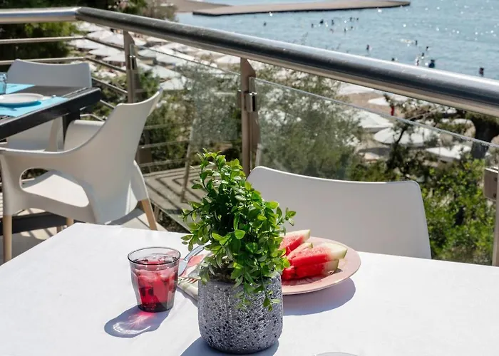 Hydra Feriested Thermisía